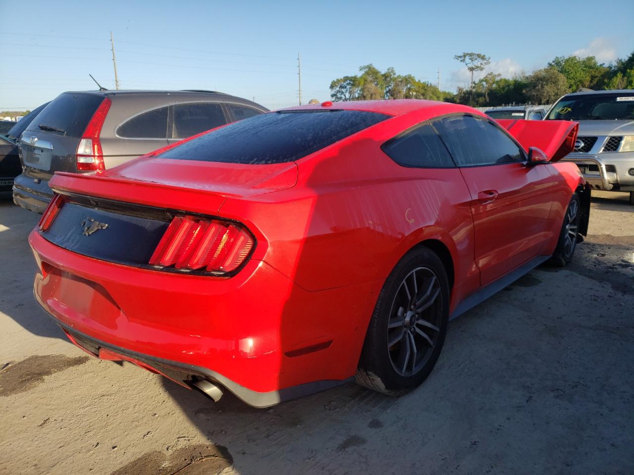 Photo 4 from auction – 2017 FORD MUSTANG with VIN 1FA6P8THXH5282349