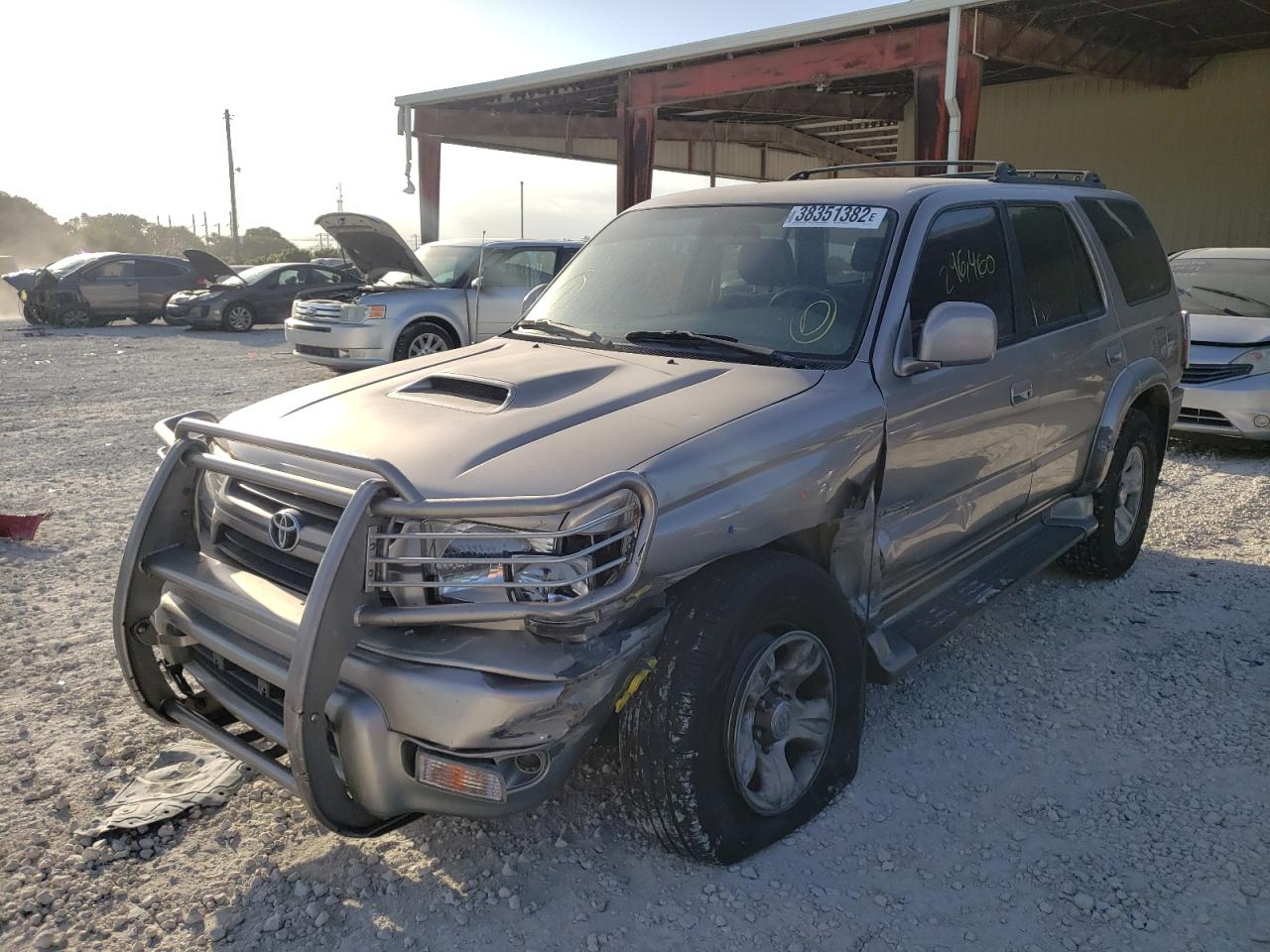 Photo 2 from auction – 2002 TOYOTA 4RUNNER SR with VIN JT3GN86R520256310