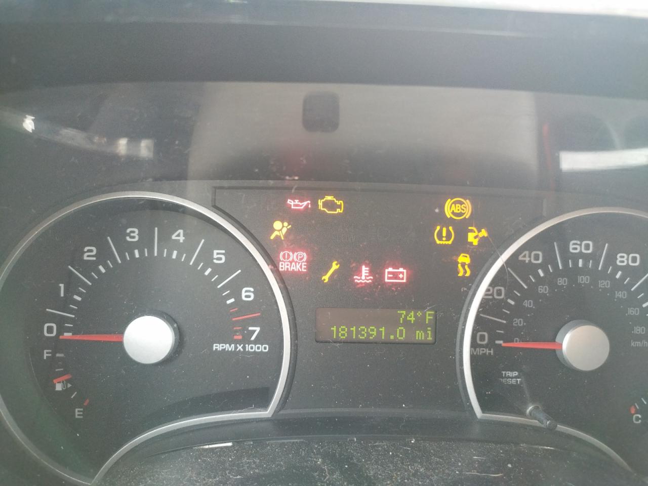Photo 8 from auction – 2006 FORD EXPLORER X with VIN 1FMEU62E76UA04761