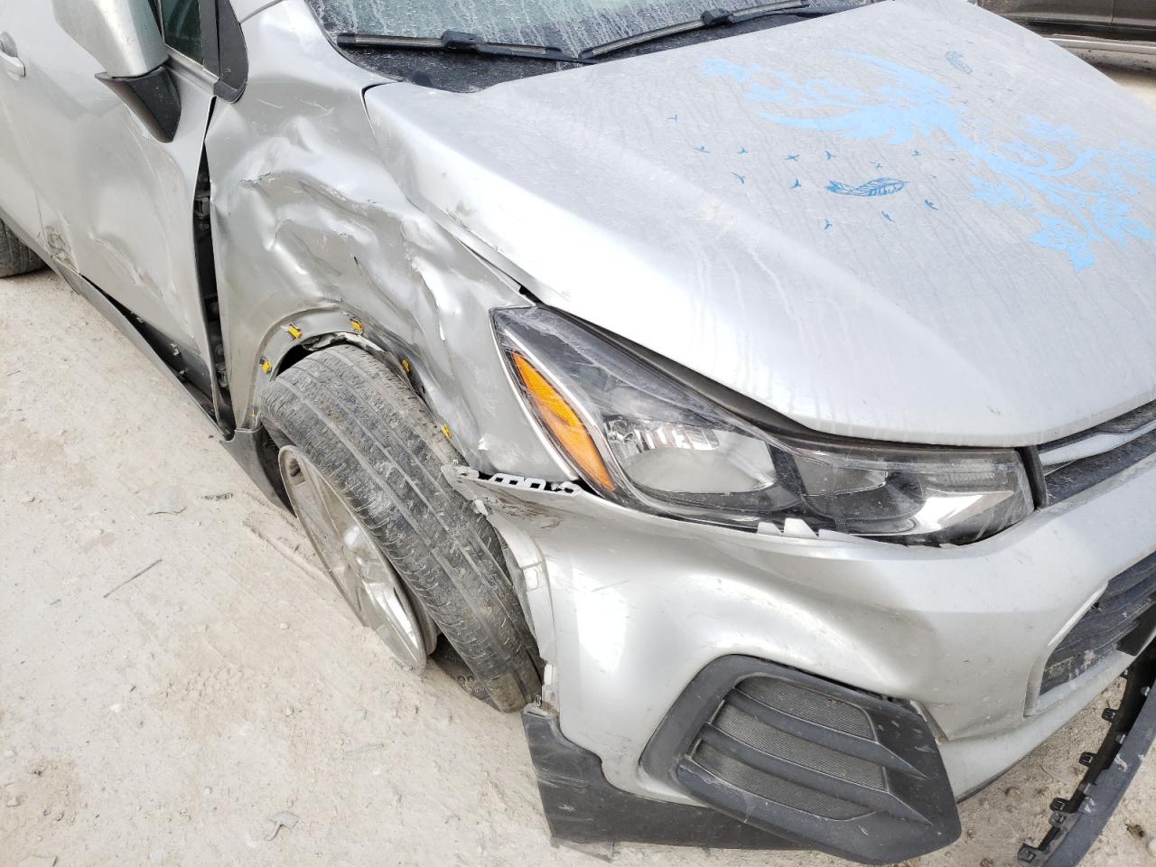 Photo 9 from auction – 2020 CHEVROLET TRAX LS with VIN KL7CJKSB4LB314776