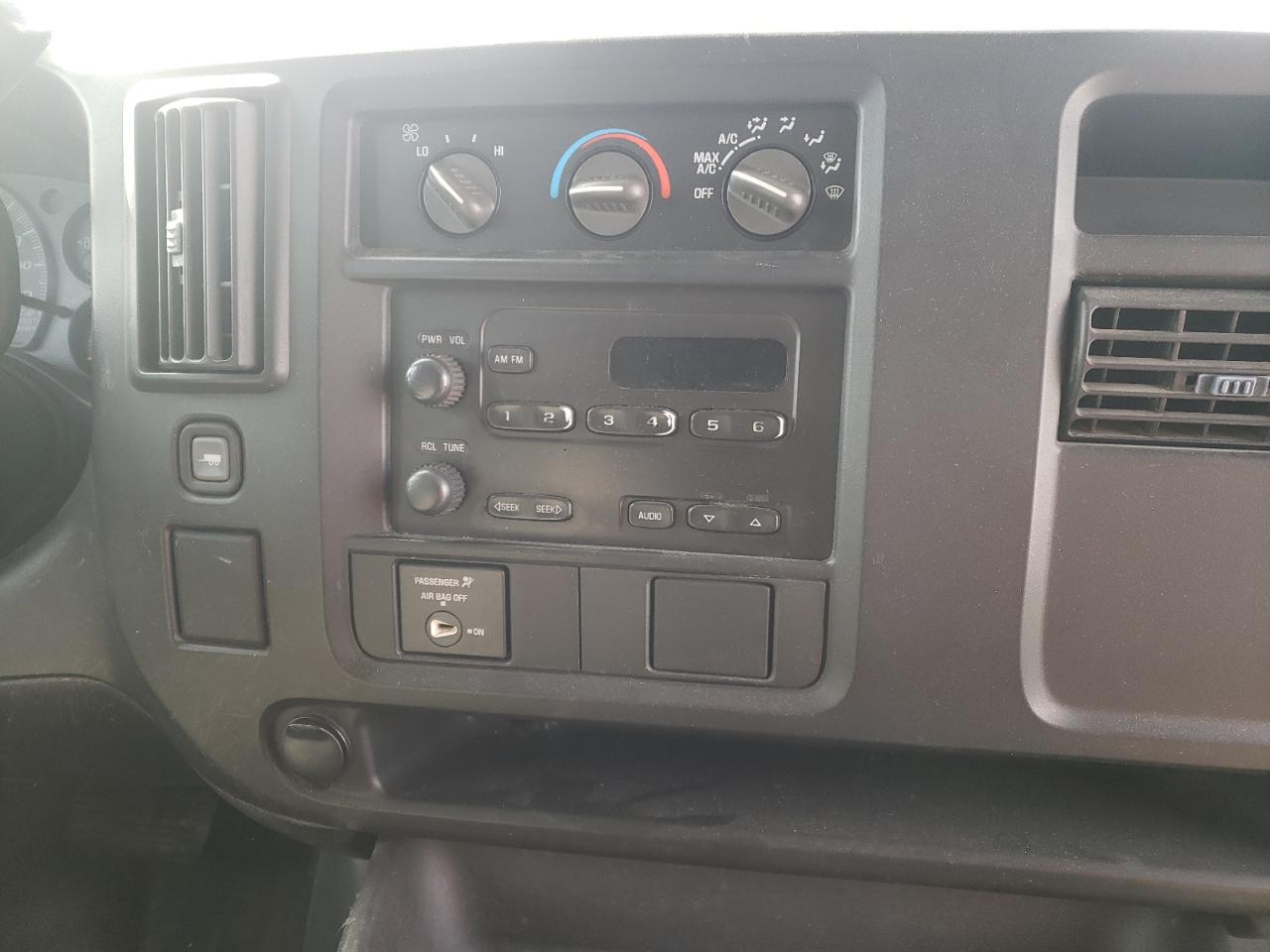 Photo 9 from auction – 2007 CHEVROLET EXPRESS G3 with VIN 1GCHG35U671174106