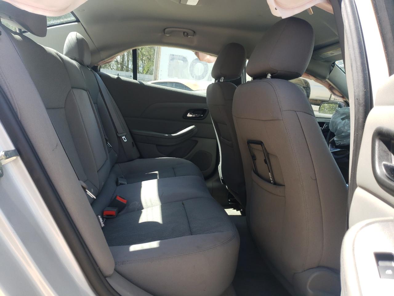 Photo 6 from auction – 2015 CHEVROLET MALIBU LS with VIN 1G11B5SL6FF113520