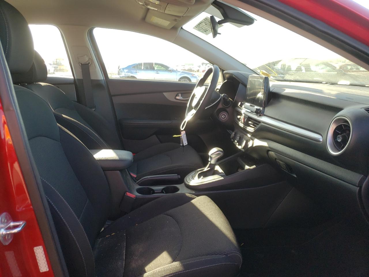 Photo 5 from auction – 2020 KIA FORTE FE with VIN 3KPF24AD2LE150751