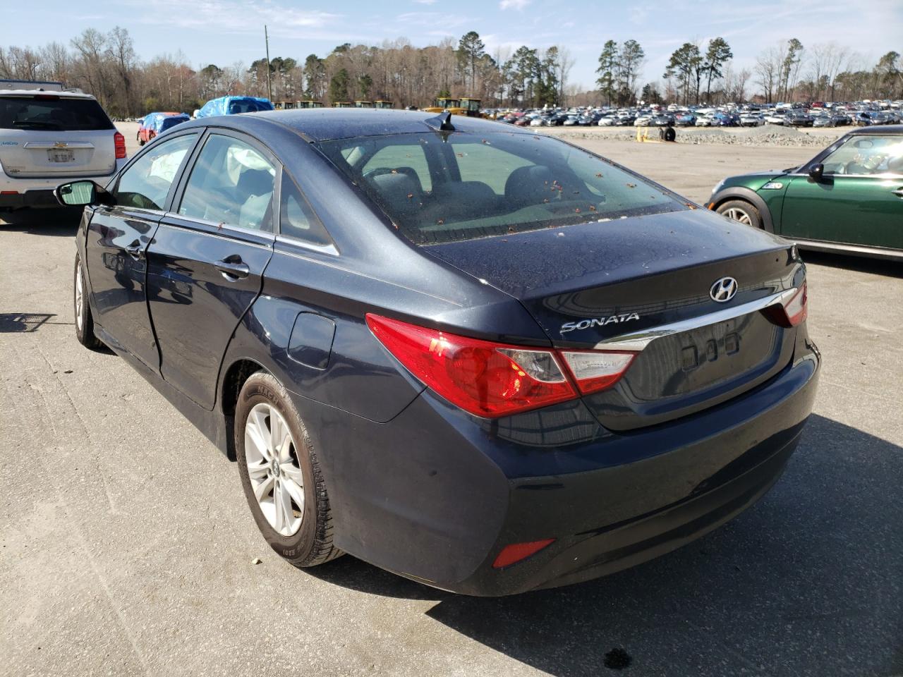 Photo 3 from auction – 2014 HYUNDAI SONATA GLS with VIN 5NPEB4AC1EH822686