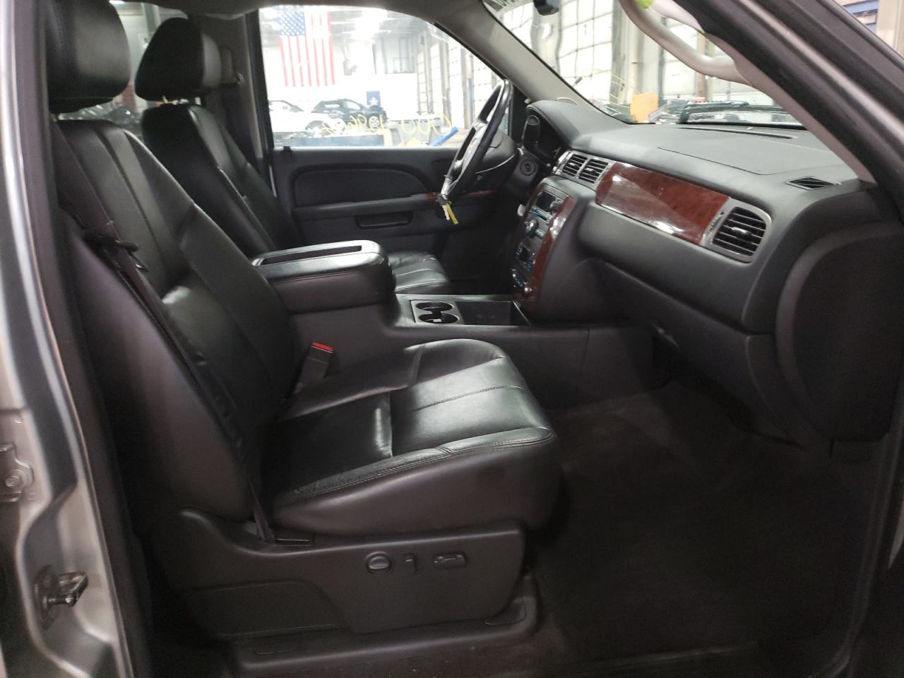 Photo 5 from auction – 2011 CHEVROLET SILVERADO with VIN 1GCPKTE38BF233346