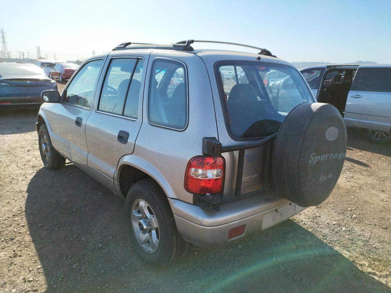 Photo 3 from auction – 2001 KIA SPORTAGE with VIN KNDJA723515690219