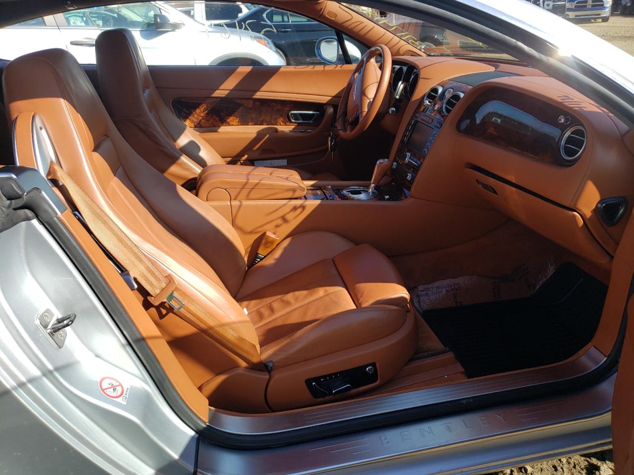 Фото 5 с аукциона – 2005 BENTLEY CONTINENTA с VIN SCBCR63W95C027597