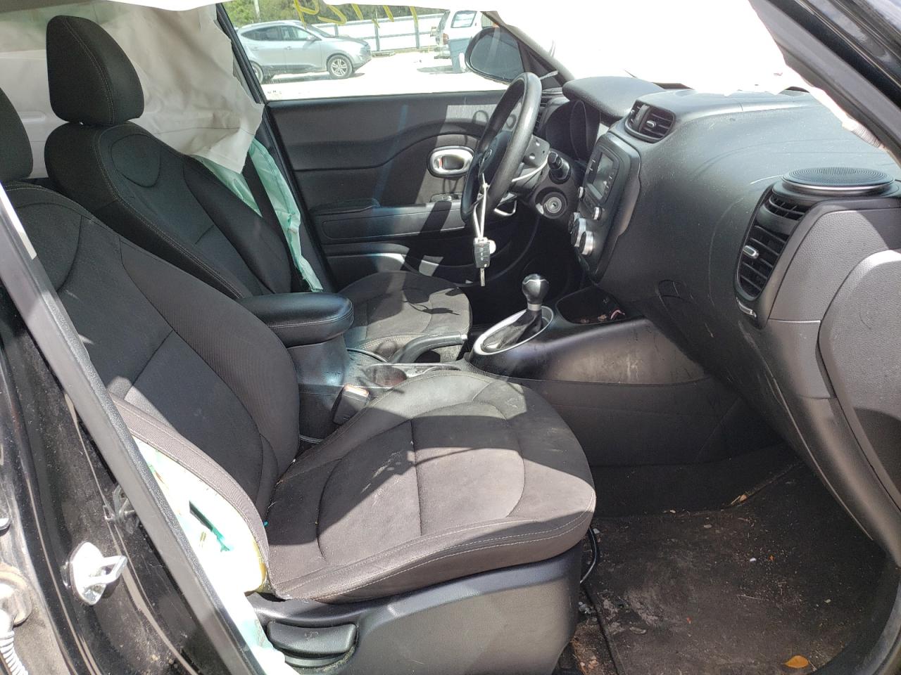 Photo 5 from auction – 2019 KIA SOUL with VIN KNDJN2A22K7909174