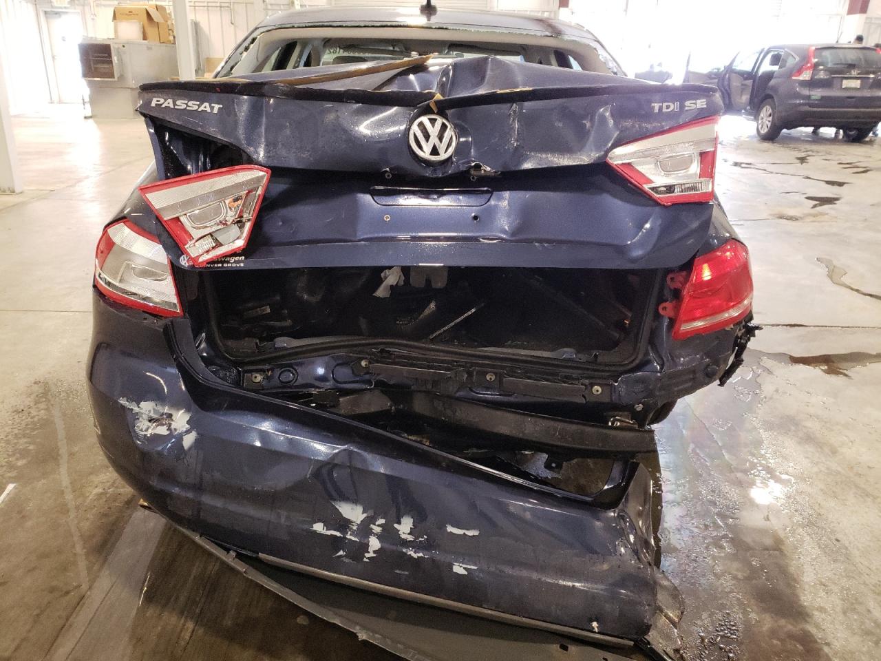 Photo 9 from auction – 2012 VOLKSWAGEN PASSAT SE with VIN 1VWBN7A32CC043315