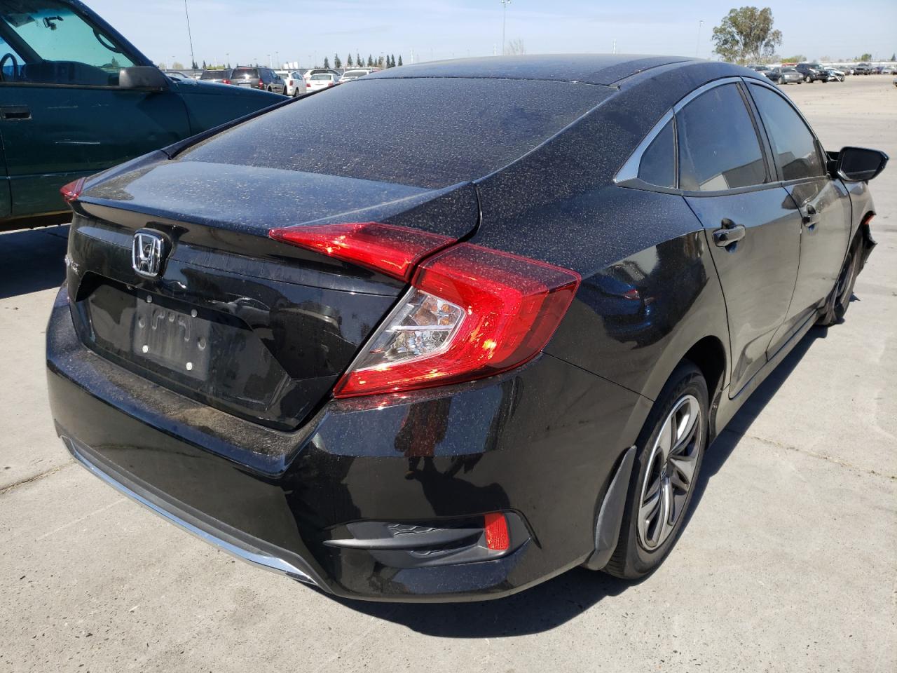 Photo 4 from auction – 2019 HONDA CIVIC LX with VIN 19XFC2E67KE031332