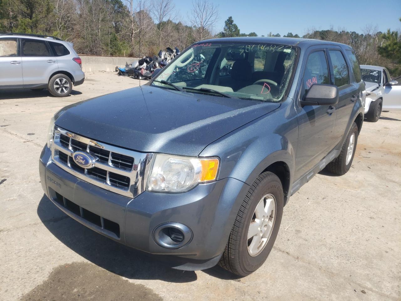 Photo 2 from auction – 2011 FORD ESCAPE XLS with VIN 1FMCU9C71BKC30485