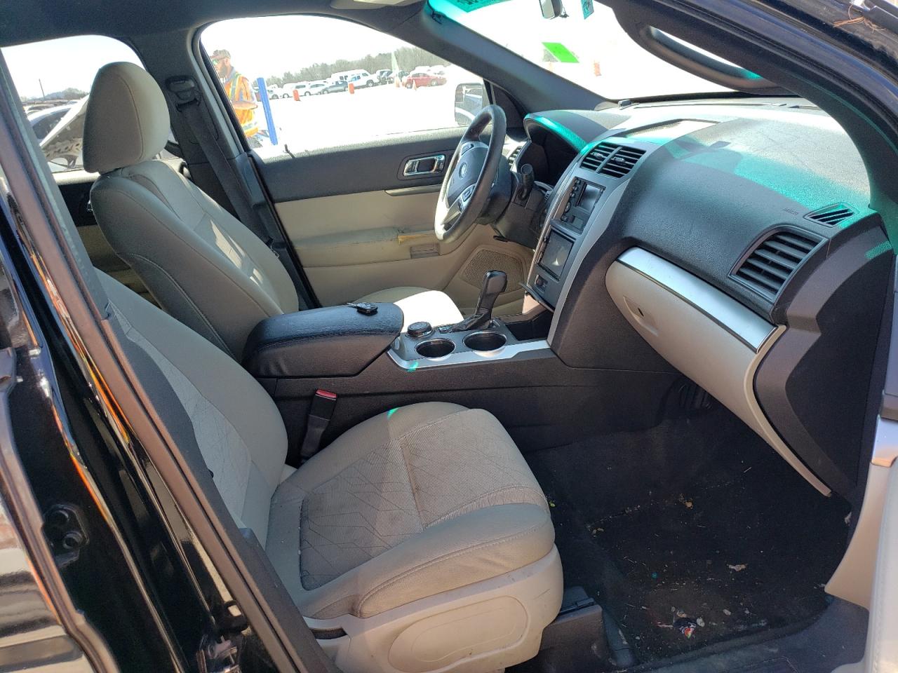 Photo 5 from auction – 2012 FORD EXPLORER with VIN 1FMHK8B89CGA13870