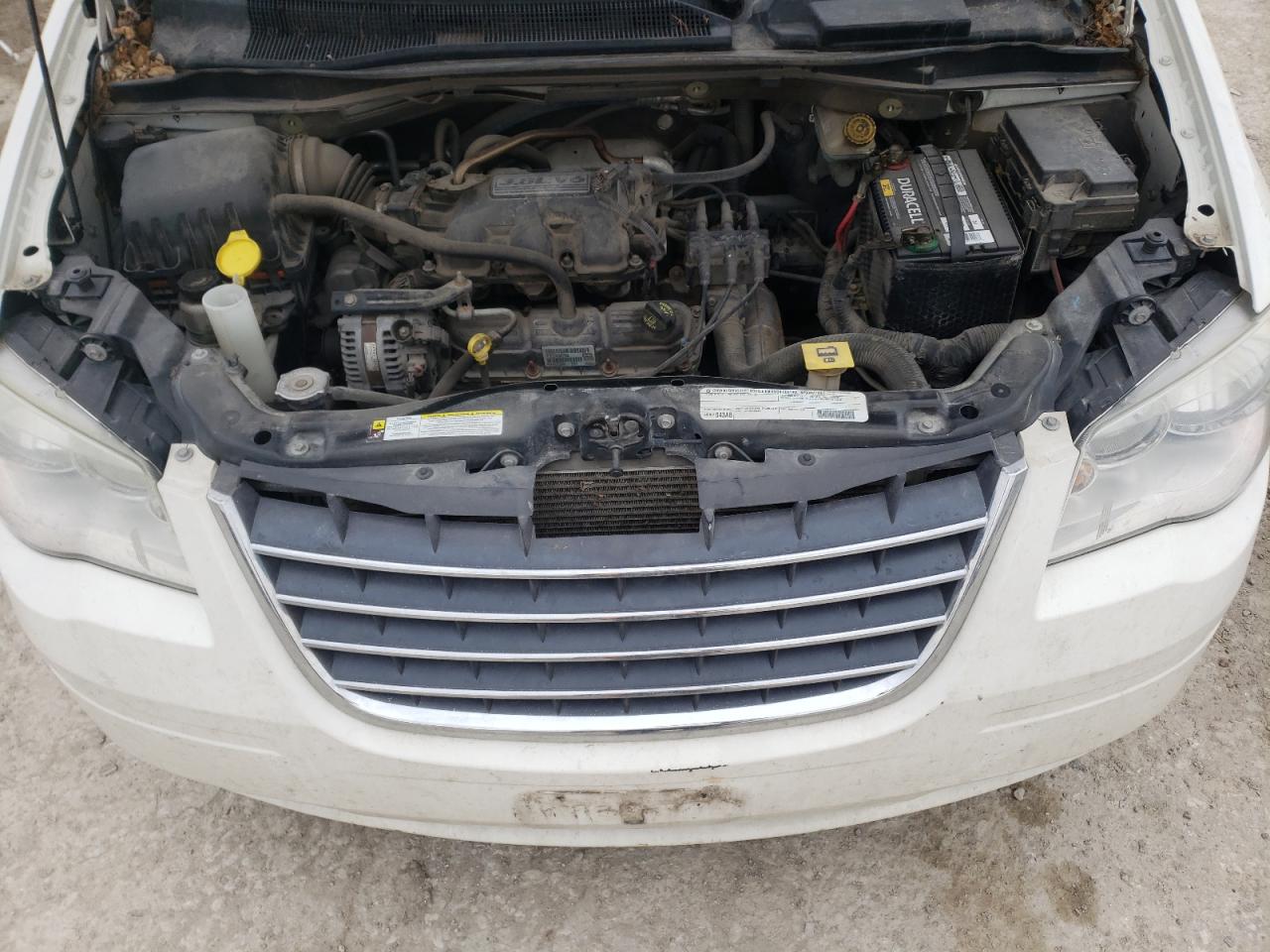 Photo 7 from auction – 2010 CHRYSLER TOWN & COU with VIN 2A4RR5D17AR449187