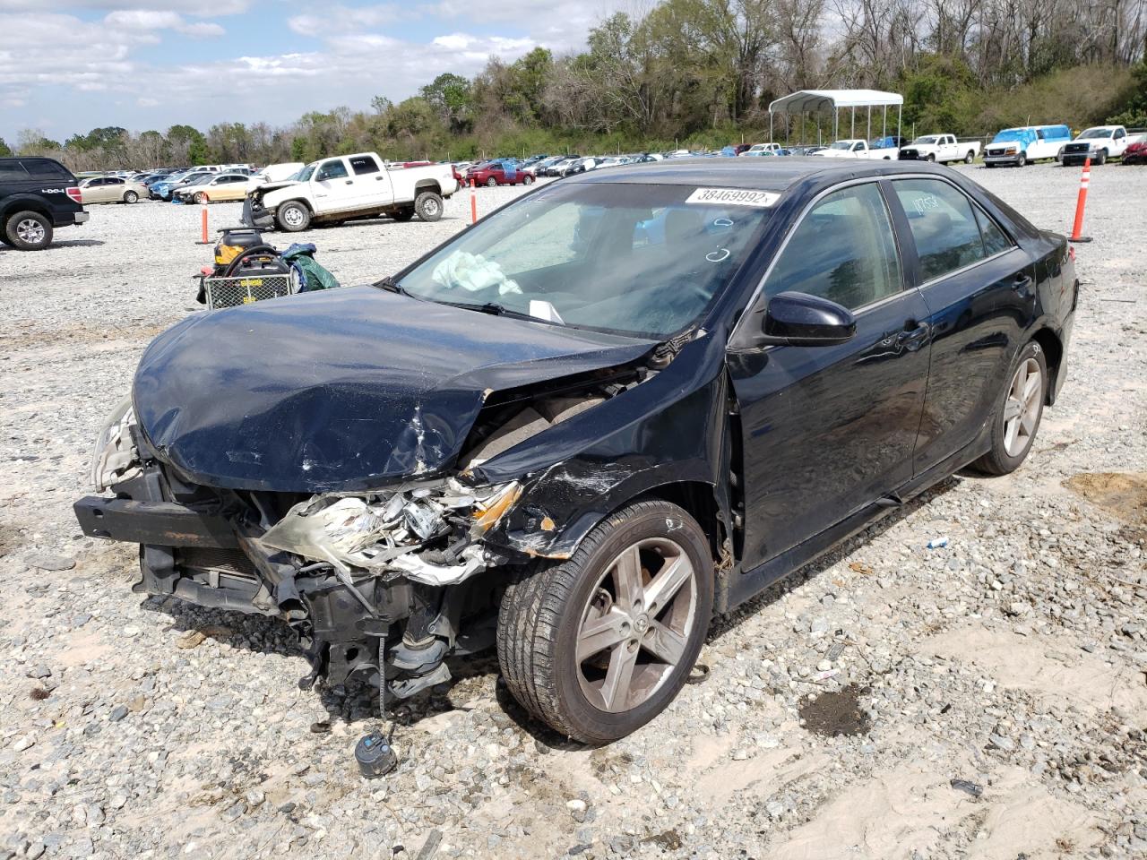 Photo 2 from auction – 2014 TOYOTA CAMRY L with VIN 4T1BF1FK6EU325589