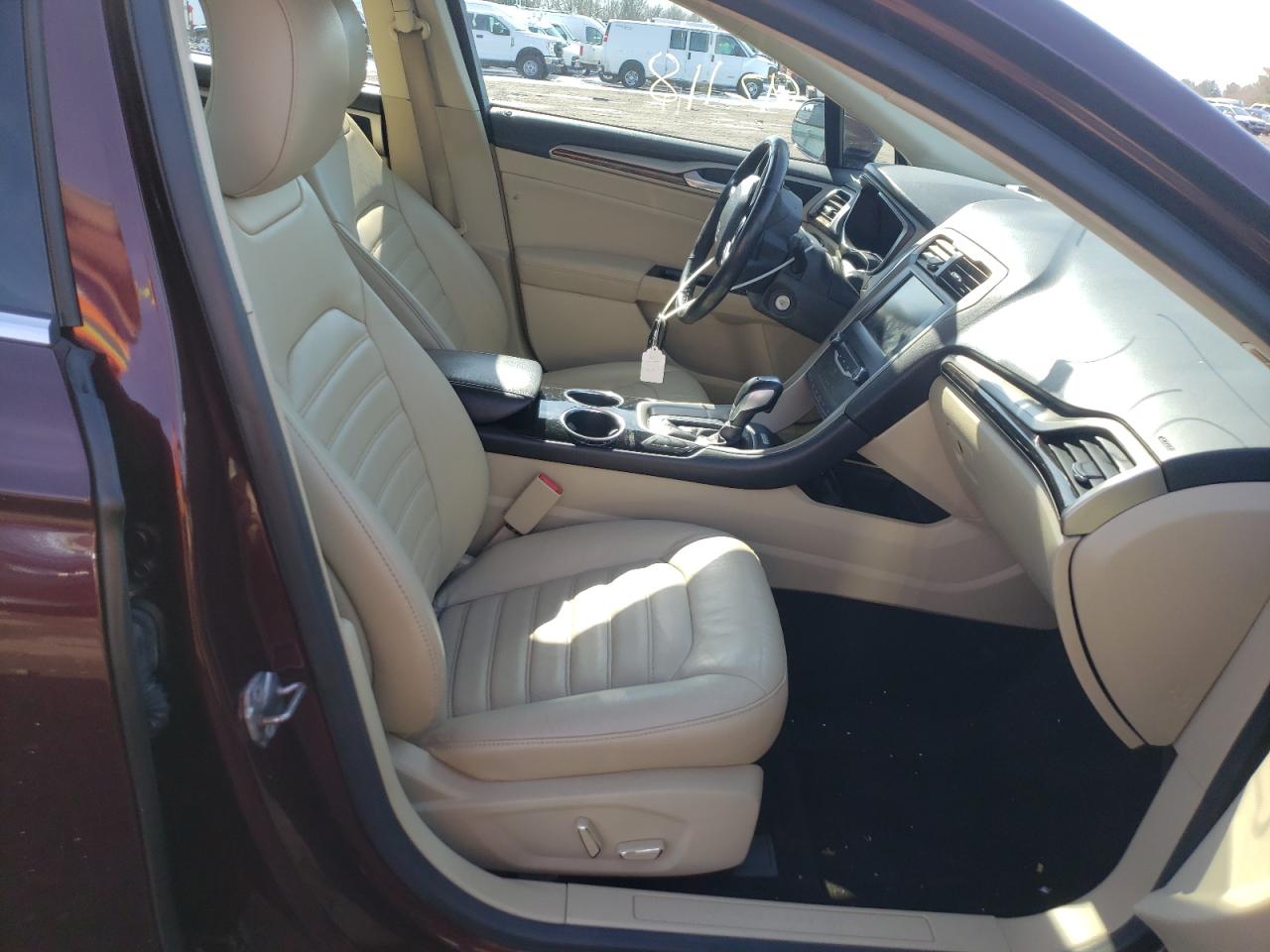 Photo 5 from auction – 2013 FORD FUSION SE with VIN 3FA6P0LU8DR288589