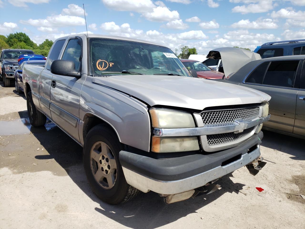 CHEVROLET SILVERADO 2005 with VIN 2GCEC19V651141989 - Photo from auction