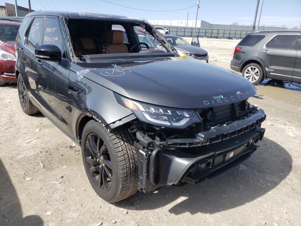 LAND ROVER DISCOVERY 2018 with VIN SALRR2RV4JA076719 - Photo from auction