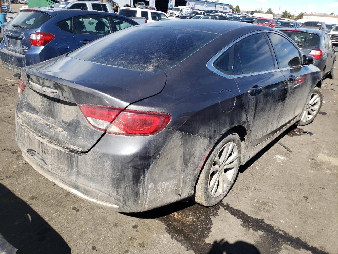 Photo 4 from auction – 2015 CHRYSLER 200 LIMITE with VIN 1C3CCCAB3FN671510