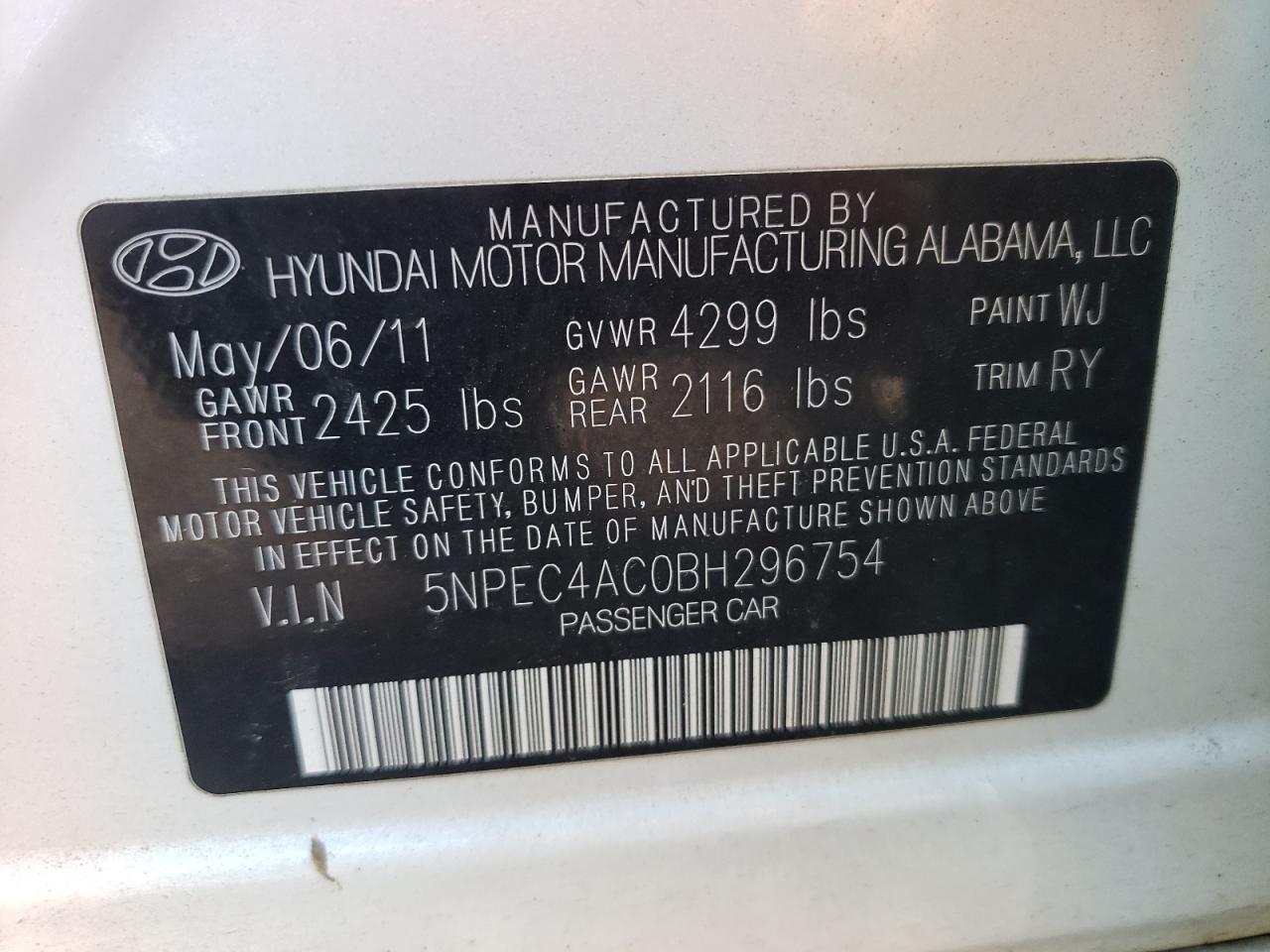 Photo 10 from auction – 2011 HYUNDAI SONATA SE with VIN 5NPEC4AC0BH296754