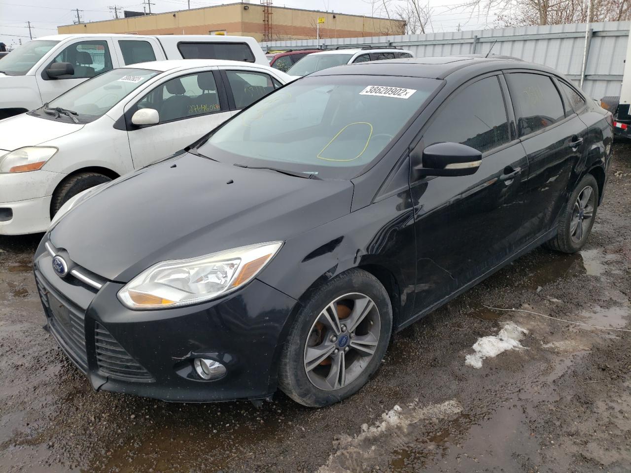Photo 2 from auction – 2014 FORD FOCUS SE with VIN 1FADP3F2XEL364607