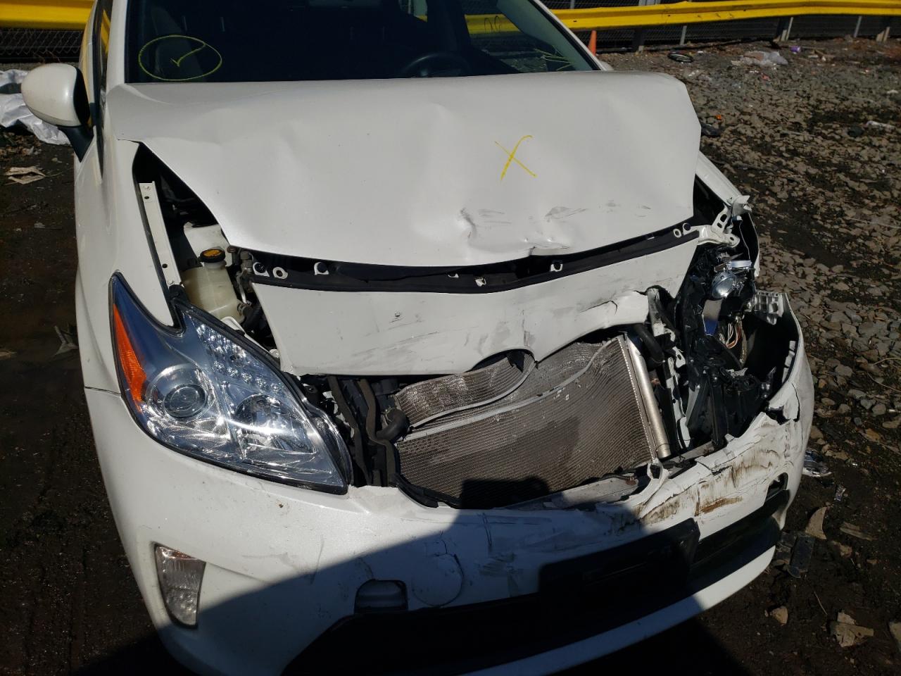 Photo 9 from auction – 2013 TOYOTA PRIUS with VIN JTDKN3DU8D5621746
