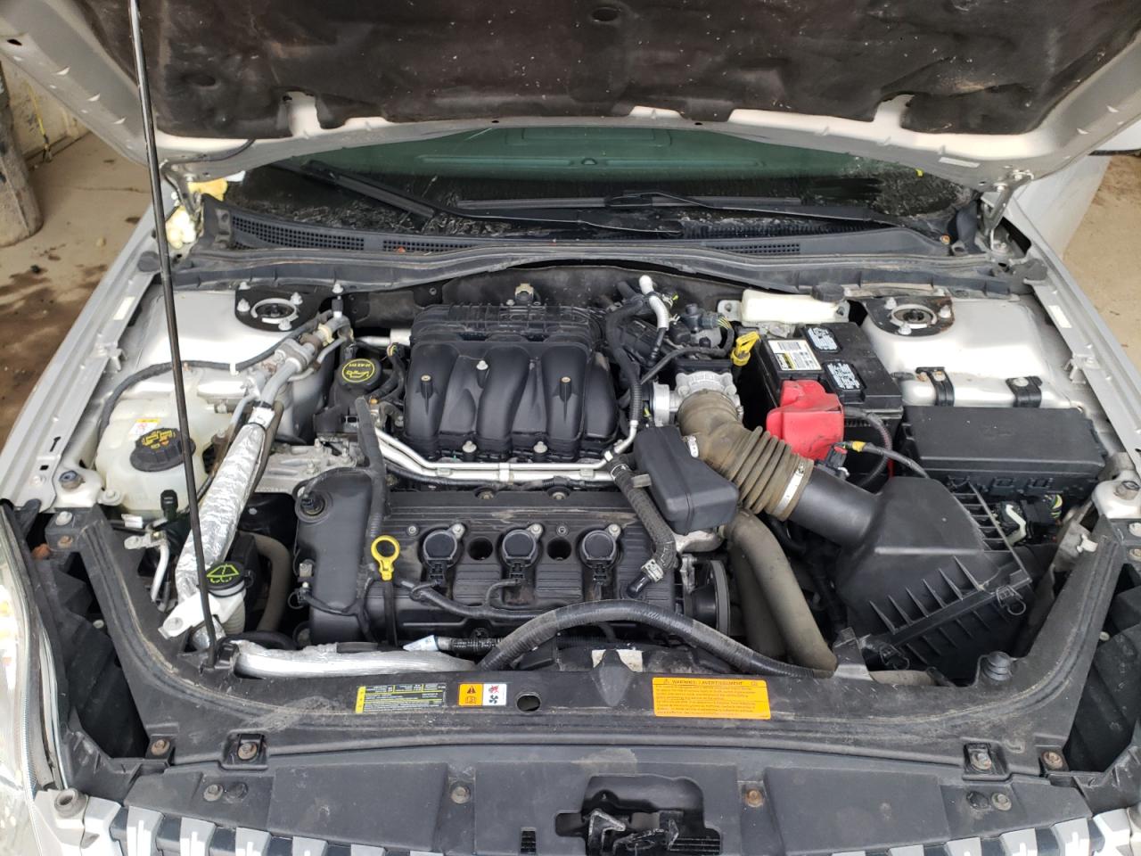 Photo 7 from auction – 2010 MERCURY MILAN PREM with VIN 3MEHM0JG7AR641813