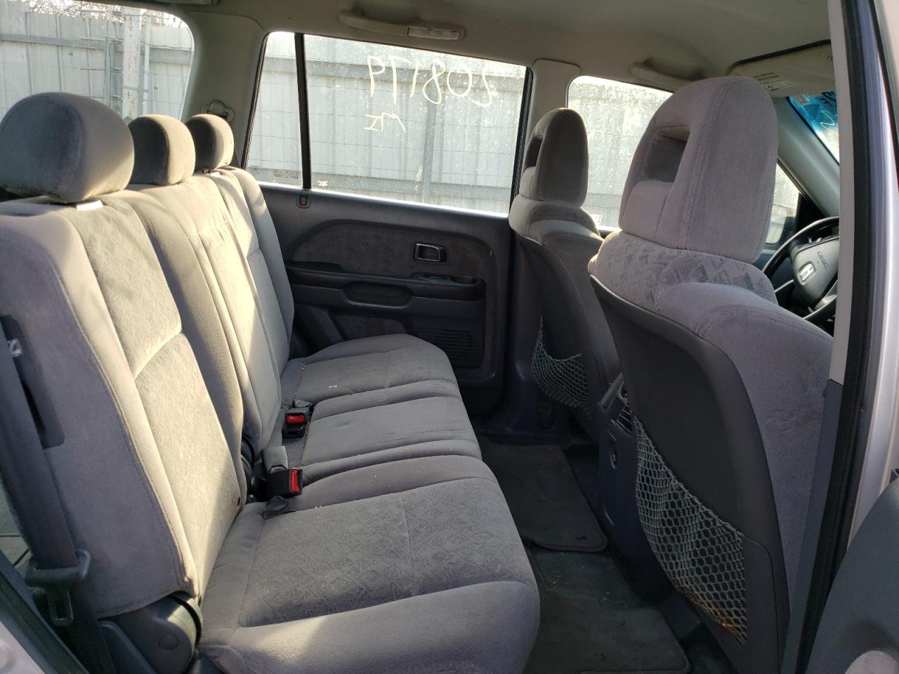 Photo 6 from auction – 2005 HONDA PILOT LX with VIN 2HKYF18105H558753