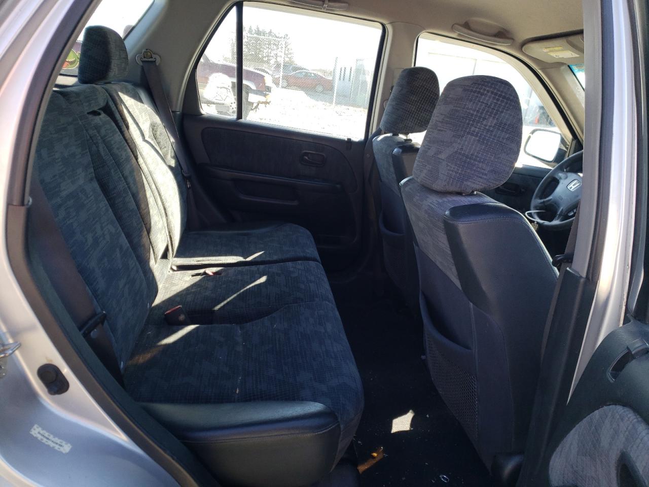 Photo 6 from auction – 2004 HONDA CR-V LX with VIN SHSRD68474U201061