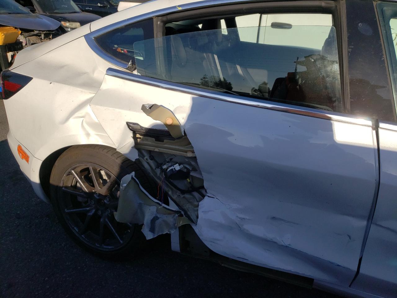 Photo 9 from auction – 2018 TESLA MODEL 3 with VIN 5YJ3E1EB3JF094649