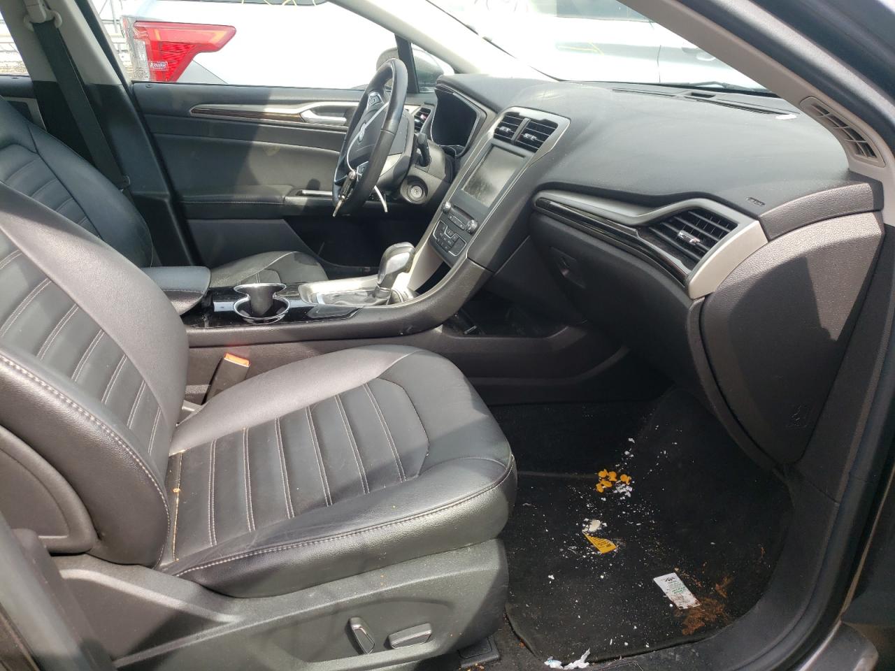Photo 5 from auction – 2016 FORD FUSION SE with VIN 3FA6P0HD9GR128668