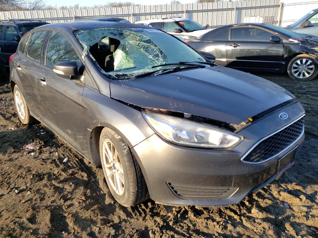 FORD FOCUS SE 2017 with VIN 1FADP3K20HL286199 - Photo from auction