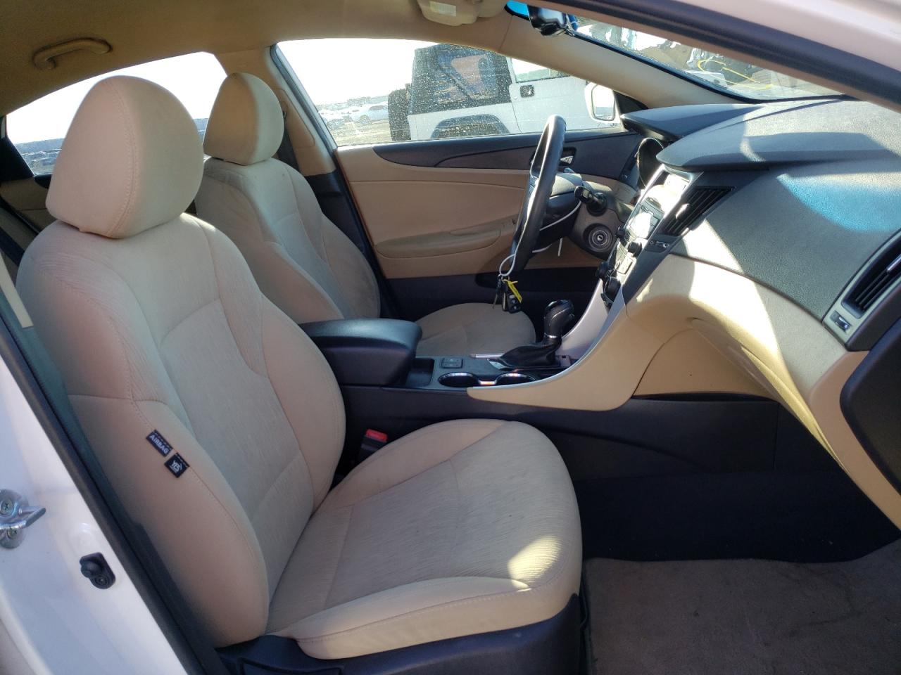 Photo 5 from auction – 2013 HYUNDAI SONATA GLS with VIN 5NPEB4AC6DH694945