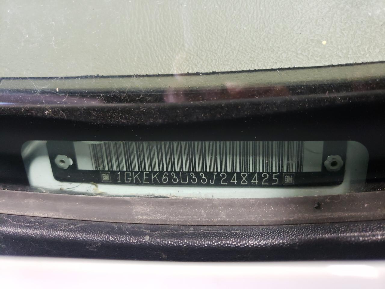Photo 10 from auction – 2003 GMC YUKON DENA with VIN 1GKEK63U33J248425