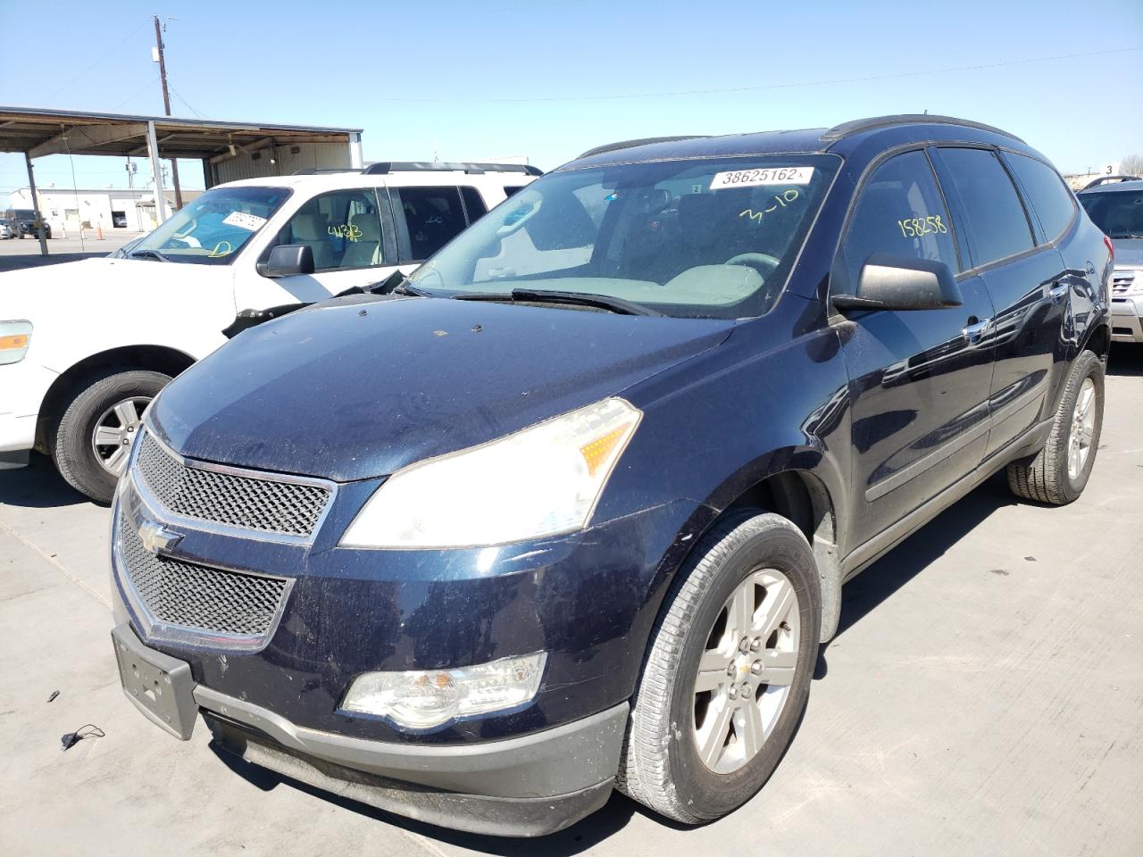 Photo 2 from auction – 2012 CHEVROLET TRAVERSE L with VIN 1GNKRFED6CJ347822