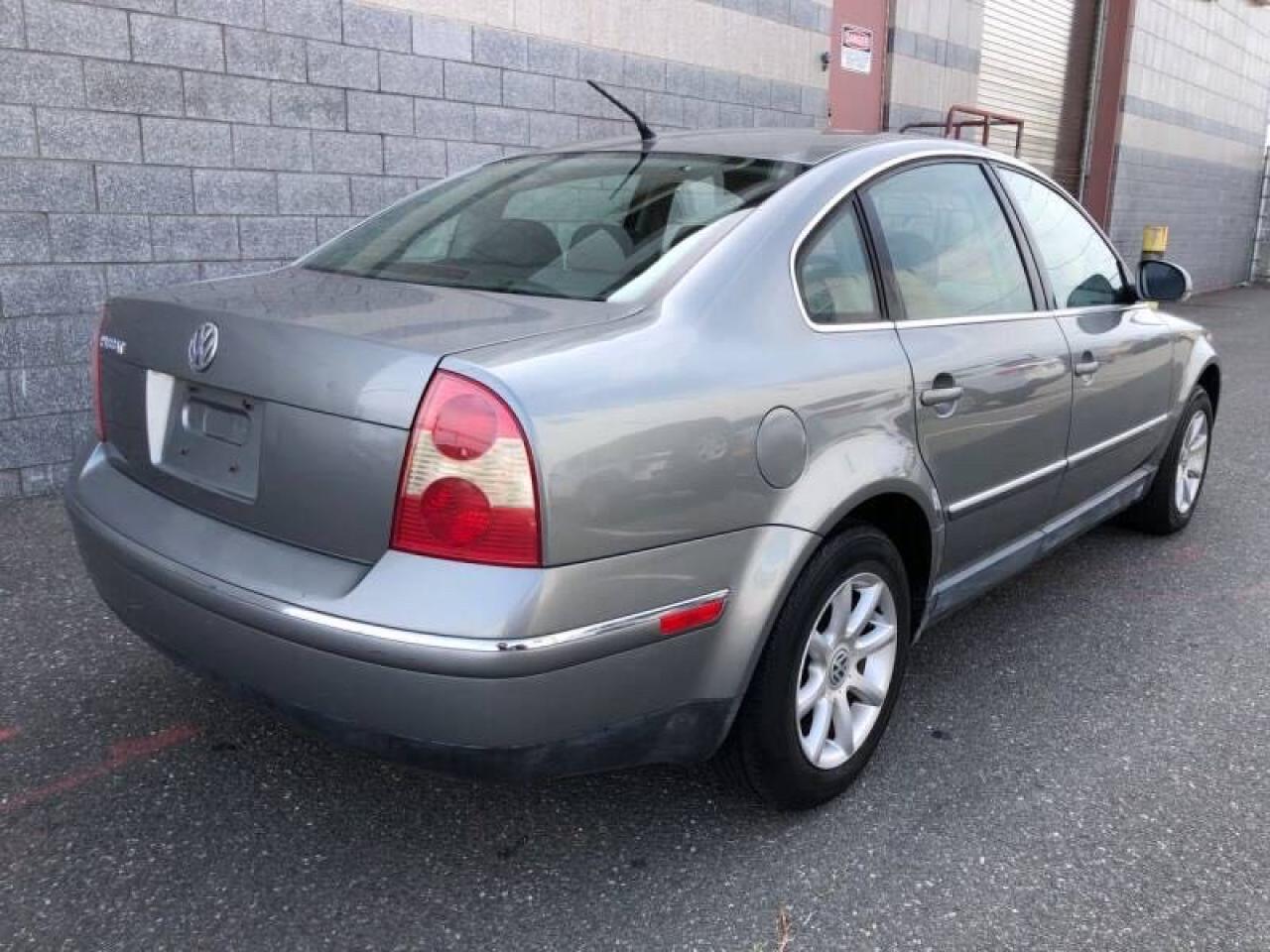 Photo 4 from auction – 2004 VOLKSWAGEN PASSAT GLS with VIN WVWPD63B74E301845
