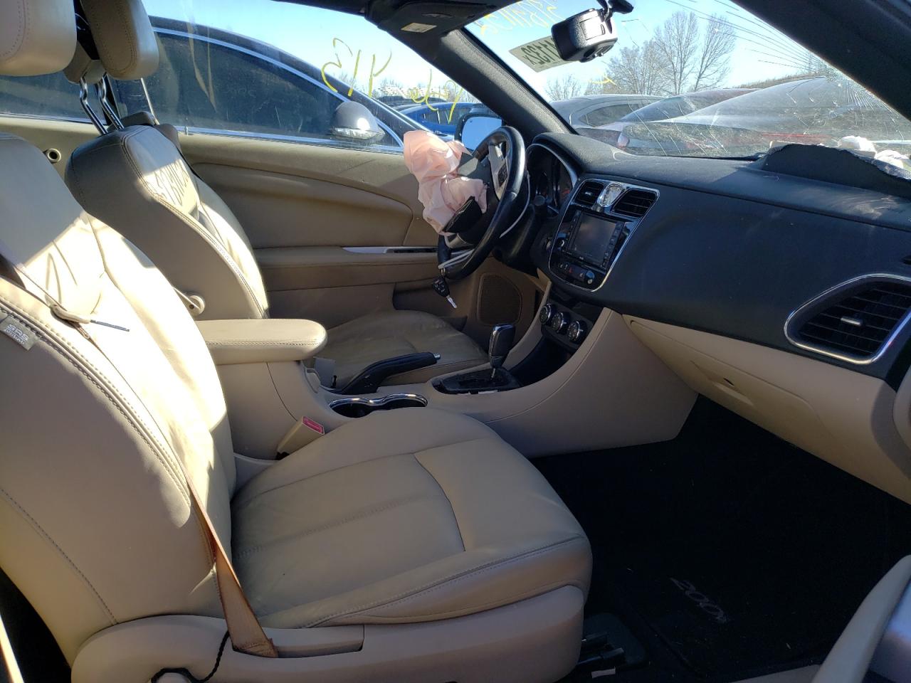 Photo 5 from auction – 2013 CHRYSLER 200 LIMITE with VIN 1C3BCBFG3DN603277
