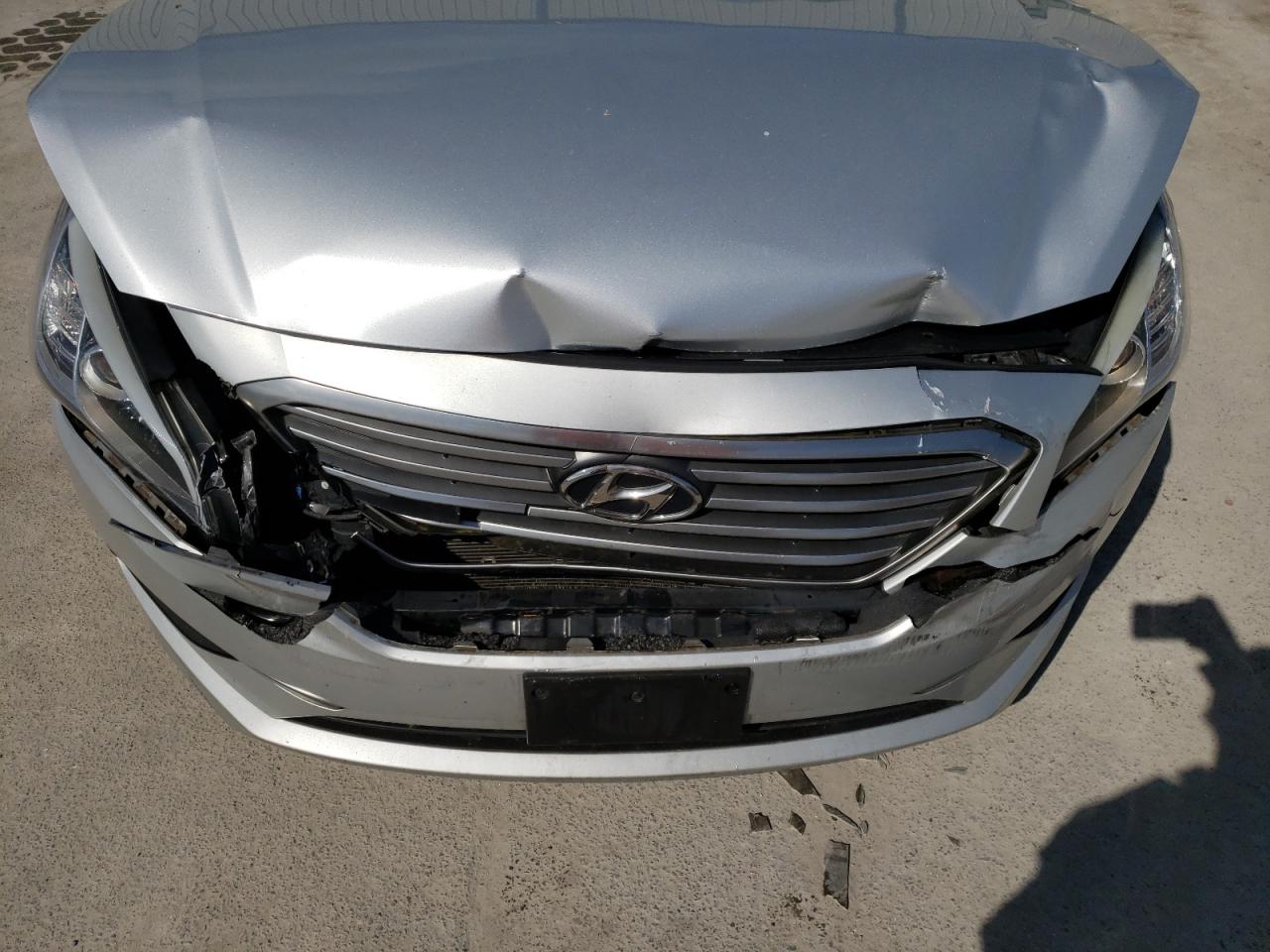 Photo 7 from auction – 2016 HYUNDAI SONATA SE with VIN 5NPE24AF6GH405738