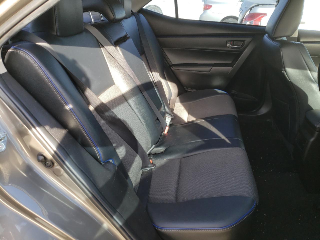 Photo 6 from auction – 2018 TOYOTA COROLLA L with VIN 5YFBURHE2JP788577