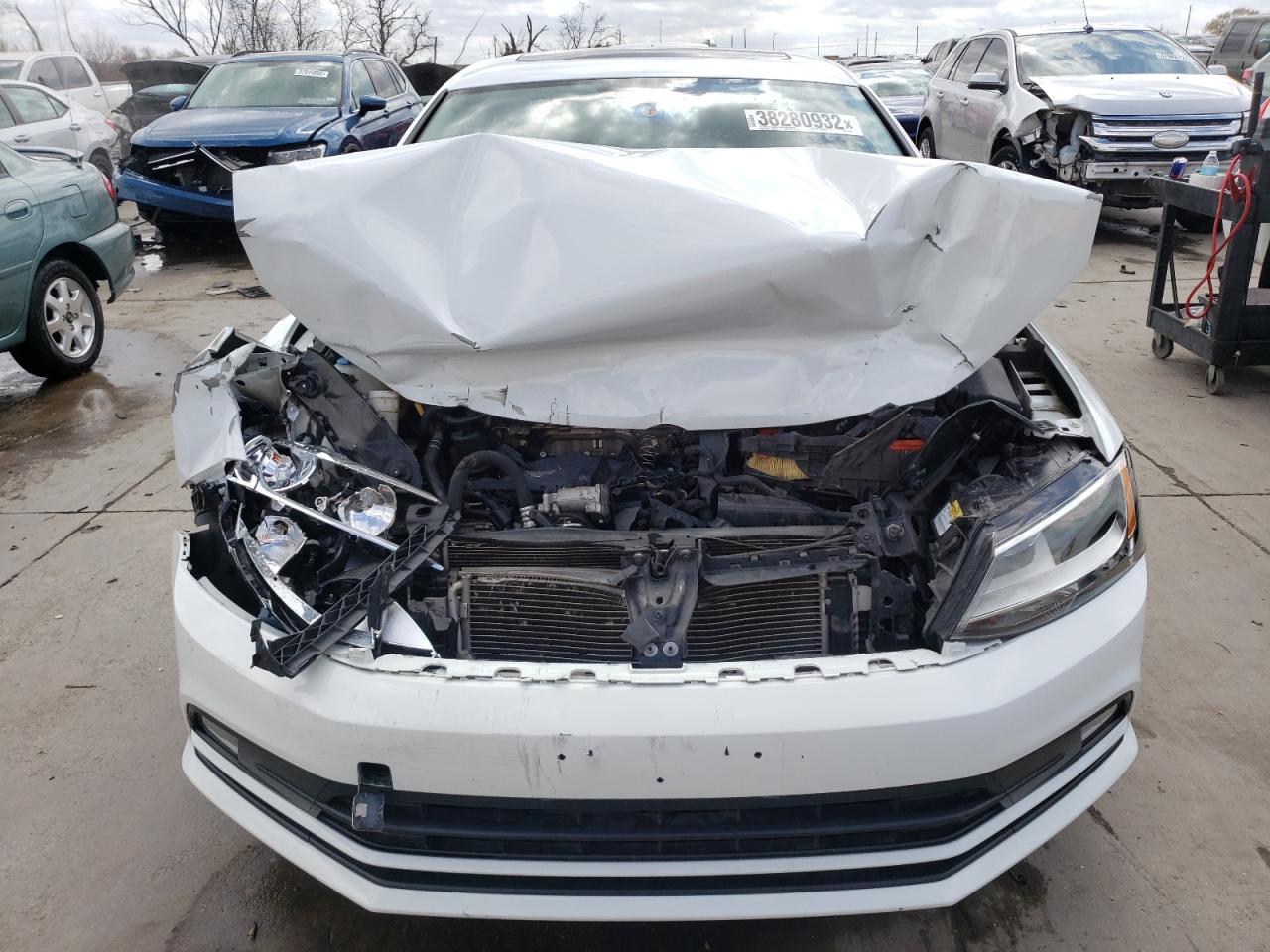 Photo 9 from auction – 2016 VOLKSWAGEN JETTA SEL with VIN 3VWL17AJ9GM222759