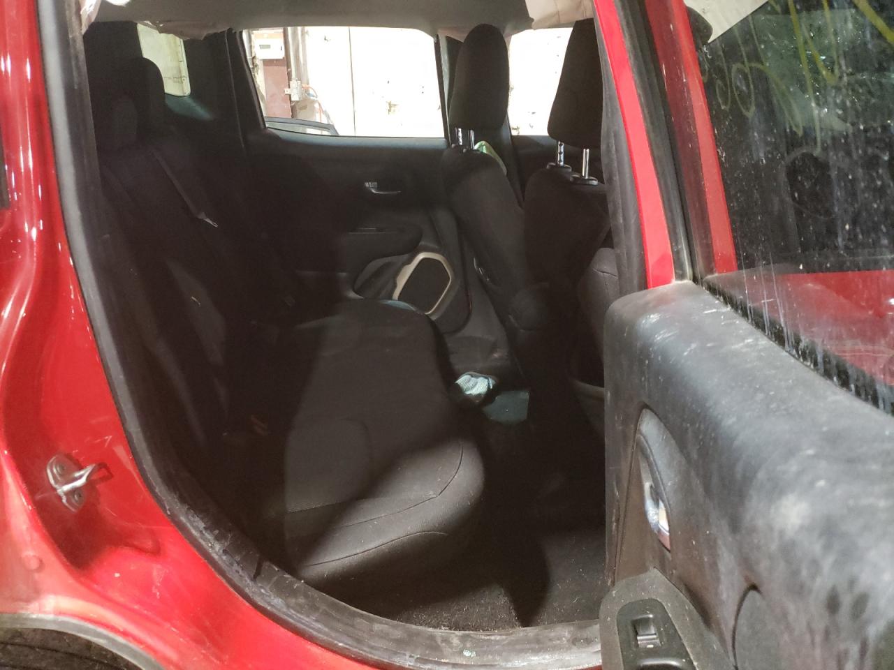 Photo 6 from auction – 2017 JEEP RENEGADE L with VIN ZACCJBBB1HPF87643