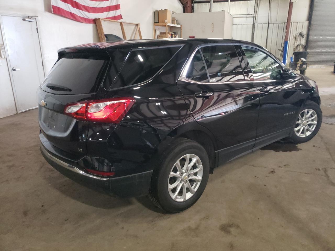 Photo 4 from auction – 2020 CHEVROLET EQUINOX LT with VIN 2GNAXJEV2L6115728