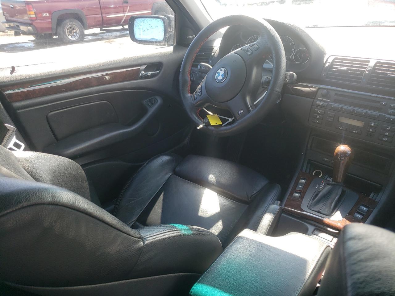 Photo 9 from auction – 2004 BMW 330 I with VIN WBAEV53414KM35149