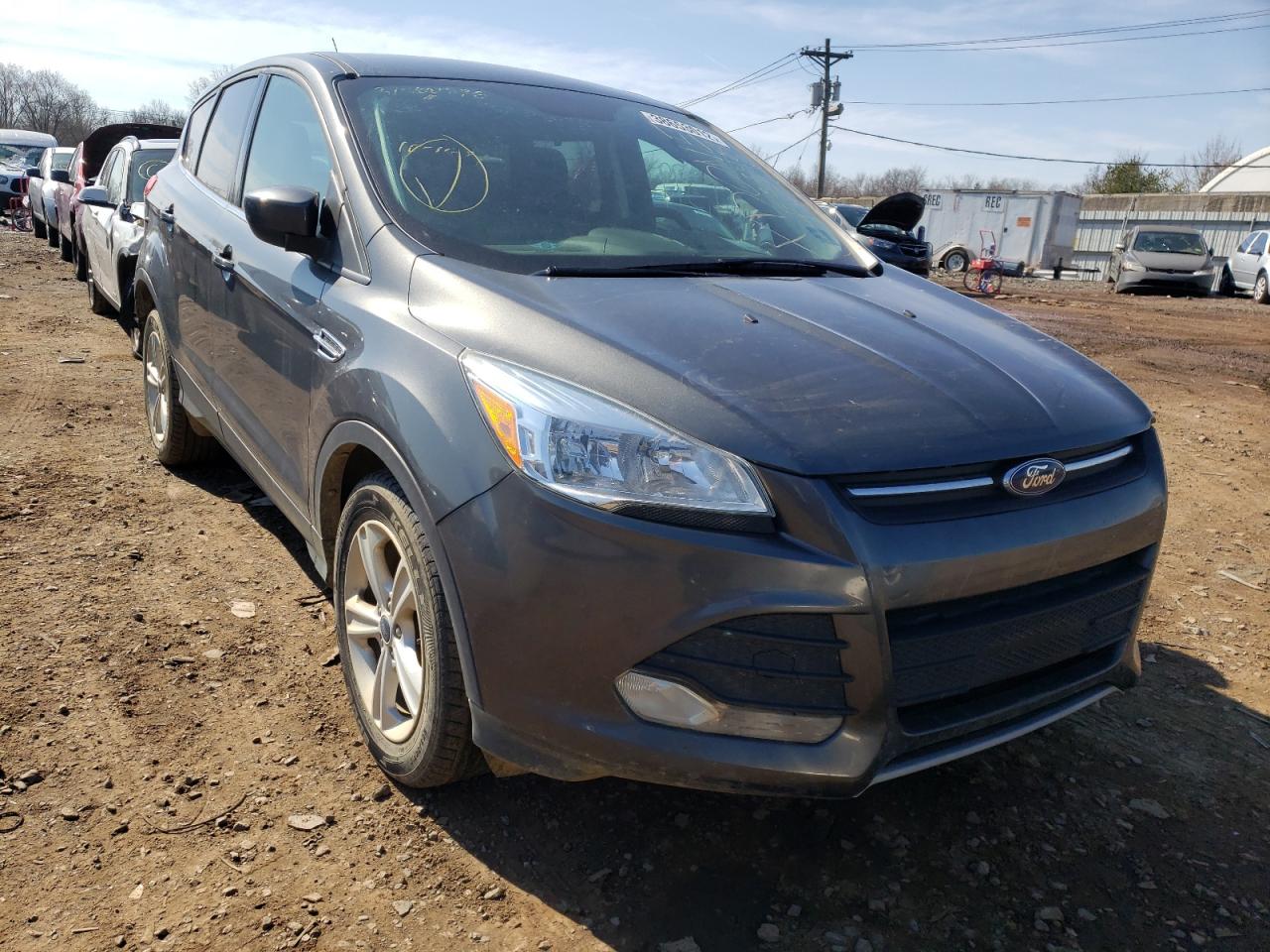 FORD ESCAPE SE 2015 with VIN 1FMCU0G77FUB87481 - Photo from auction