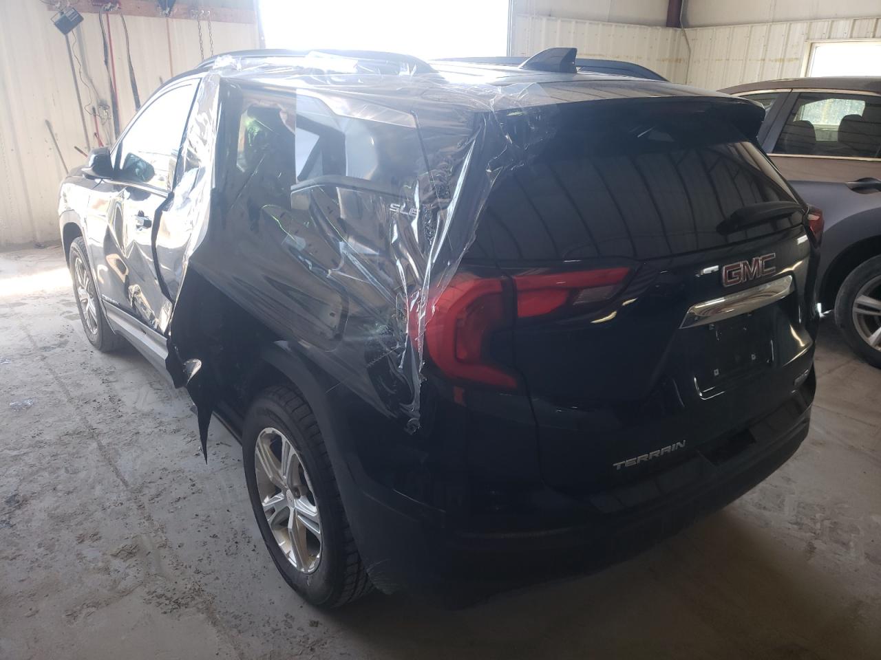 Photo 3 from auction – 2018 GMC TERRAIN SL with VIN 3GKALTEV9JL302932