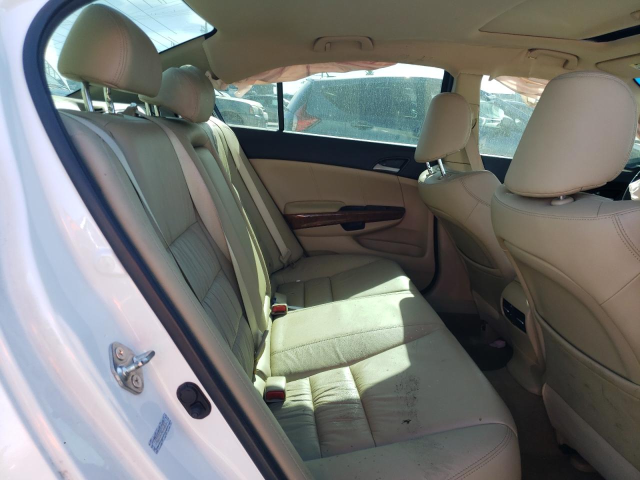 Photo 6 from auction – 2012 HONDA ACCORD EXL with VIN 1HGCP3F84CA026561