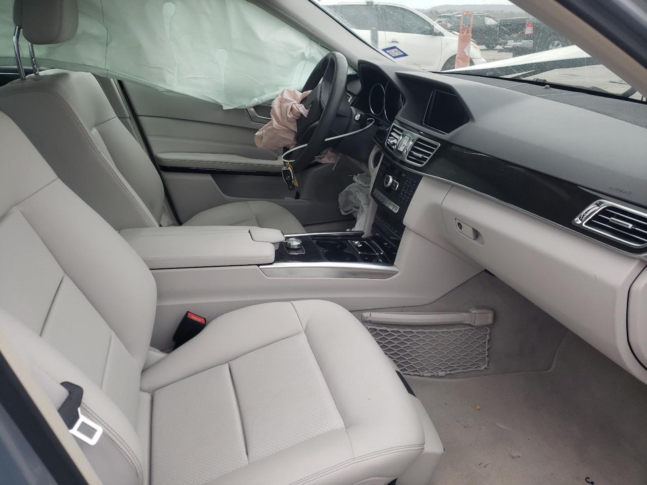 Photo 5 from auction – 2014 MERCEDES-BENZ E 350 with VIN WDDHF5KB5EA861629