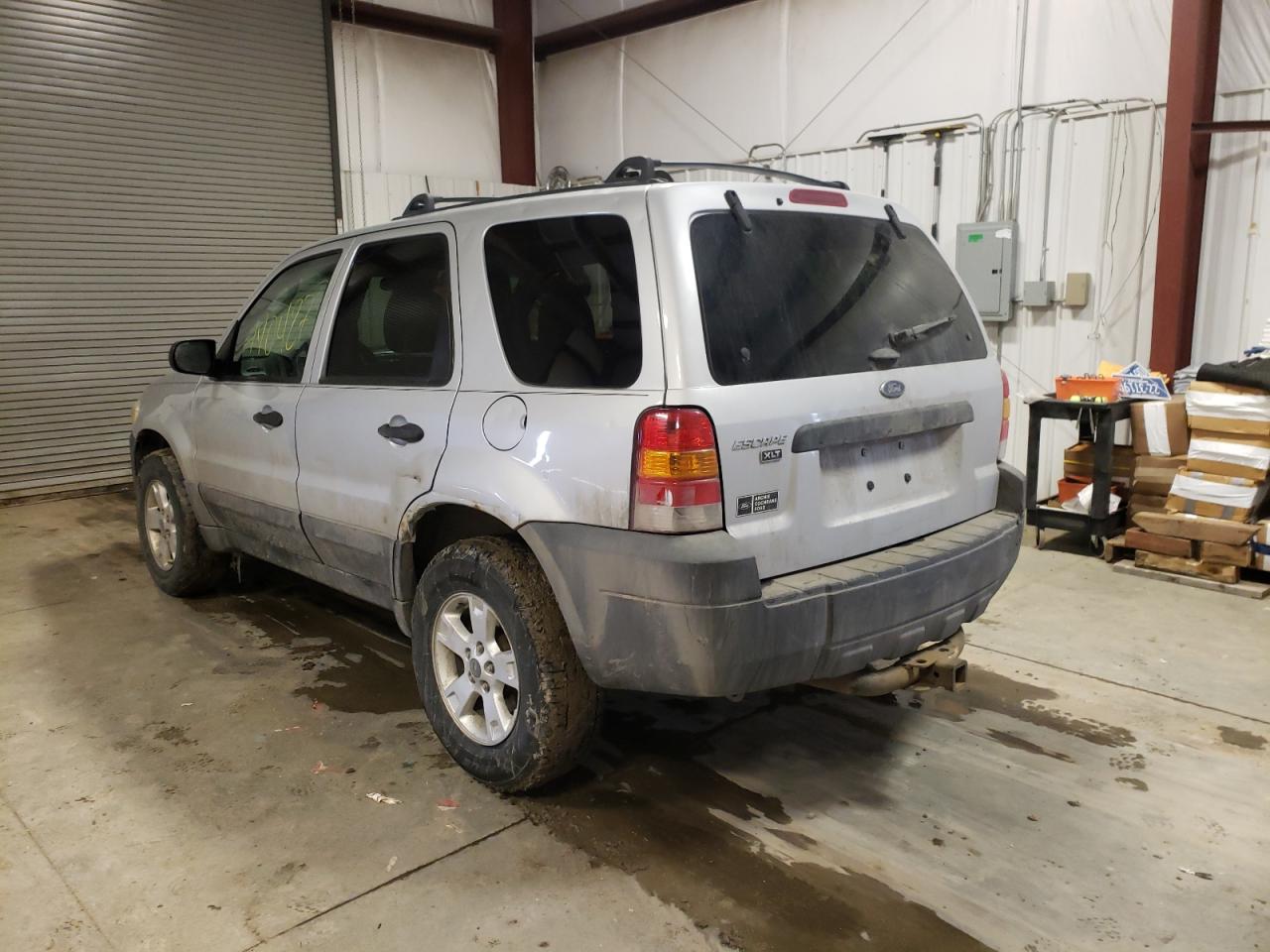 Photo 3 from auction – 2005 FORD ESCAPE XLT with VIN 1FMYU93165KA72487
