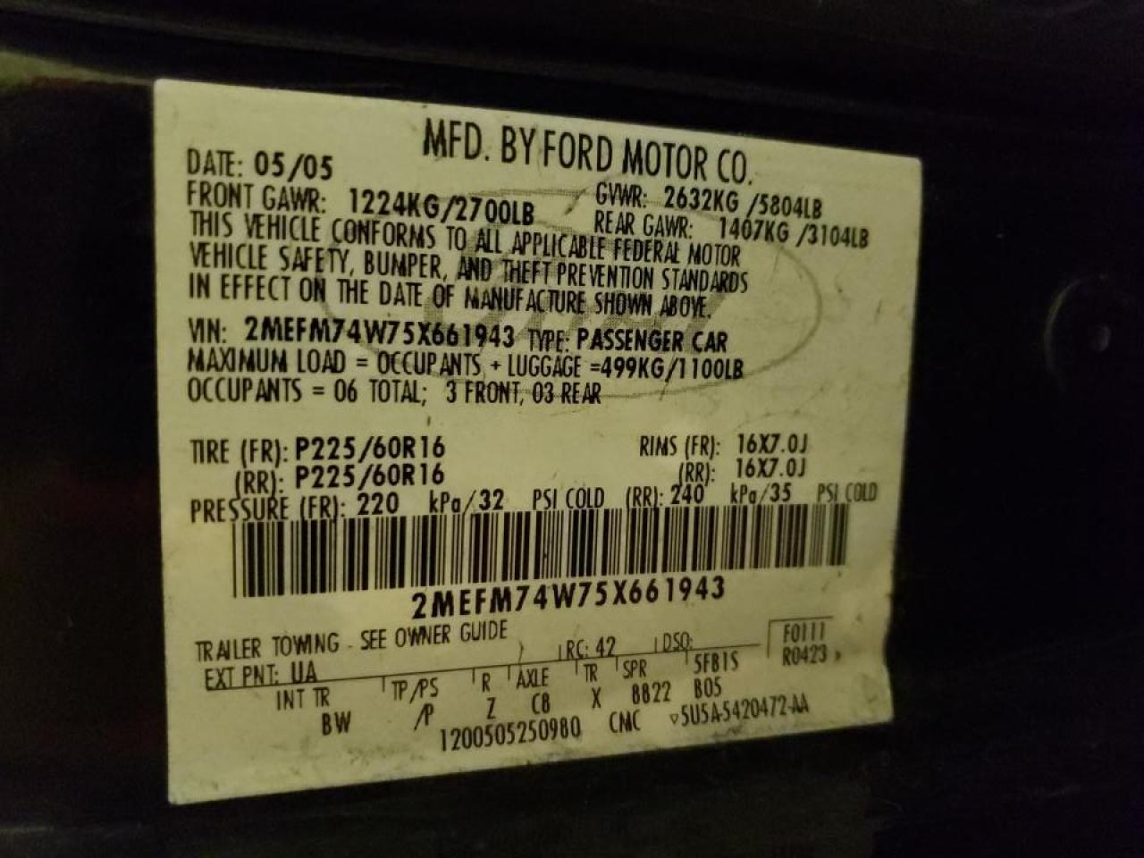 Photo 10 from auction – 2005 MERCURY GRAND MARQ with VIN 2MEFM74W75X661943