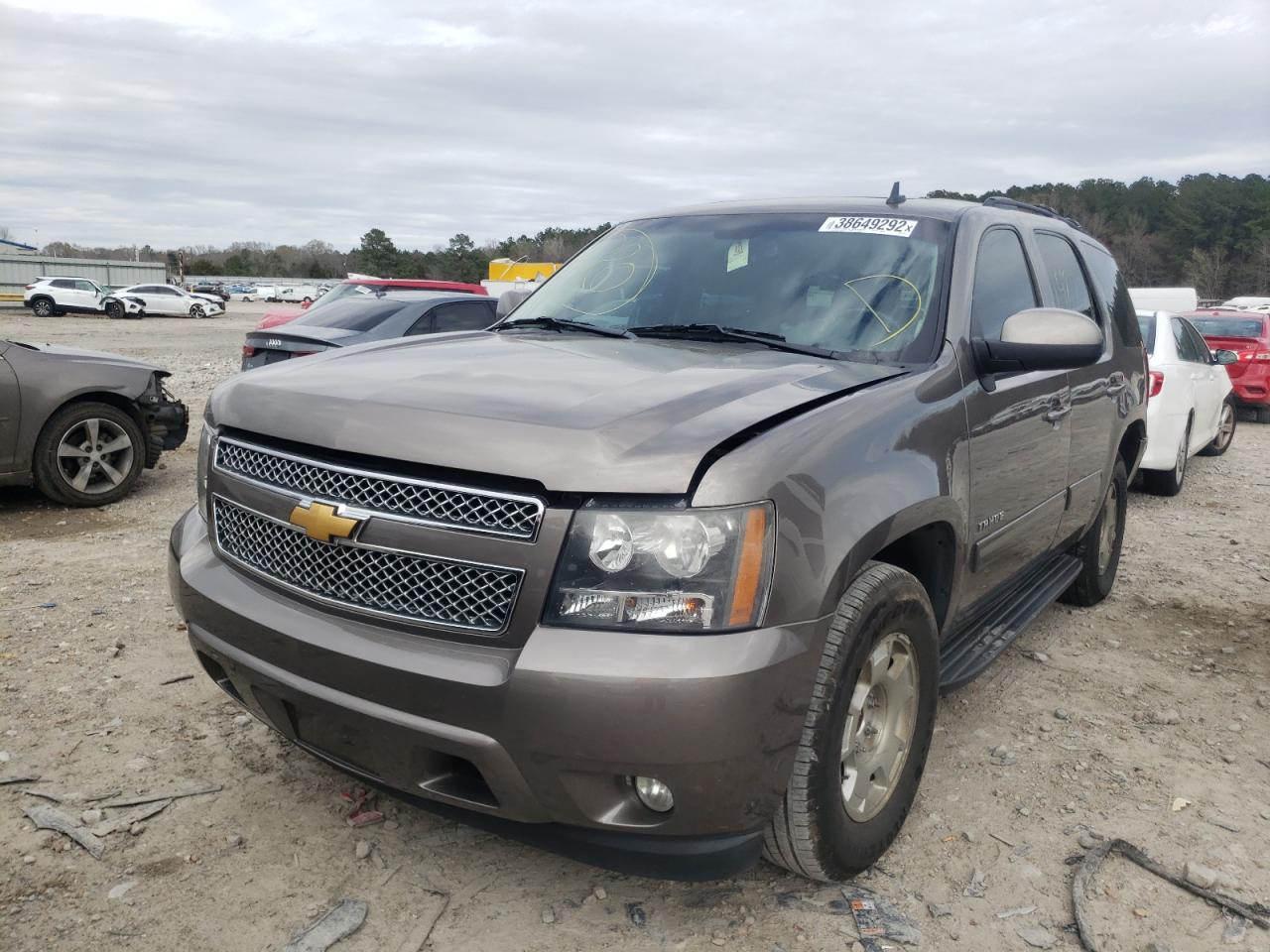 Photo 2 from auction – 2011 CHEVROLET TAHOE C150 with VIN 1GNSCBE09BR342153