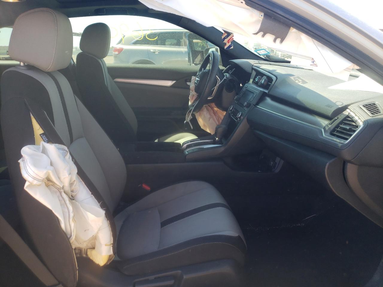 Photo 5 from auction – 2017 HONDA CIVIC LX with VIN 2HGFC4B07HH307132